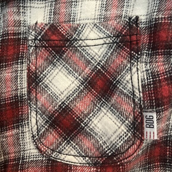 Urban Outfitters BDG M Red Plaid Flannel Cropped Shirt Jacket NWOT - Picture 3 of 4